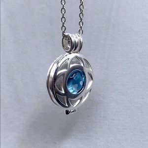 BLUE TOPAZ Gorgeous sterling silver pendent.